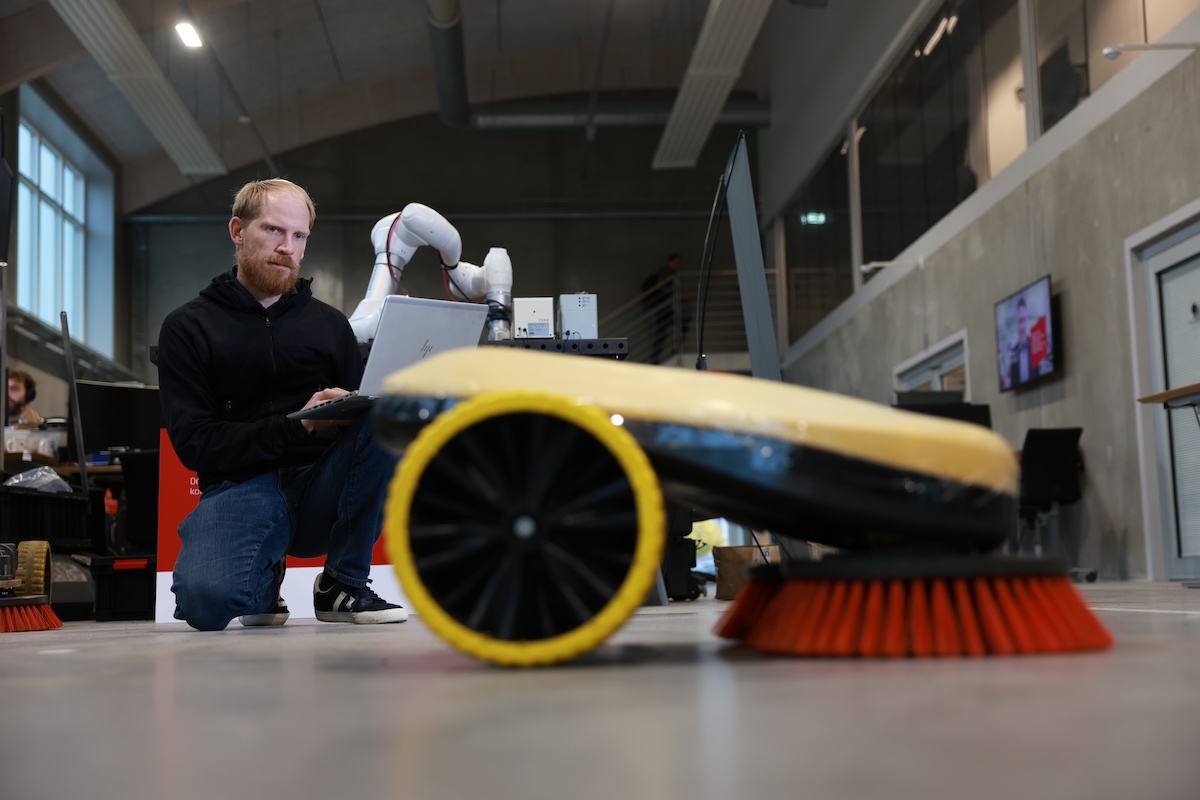 De AMR-Sweeper (persfoto O-Robotics)